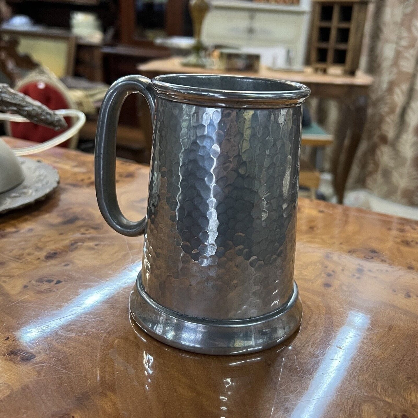 Portapenne da scrivania antico in peltro boccale d'epoca 900 inglese Sheffield Categoria Sheffield & Argento