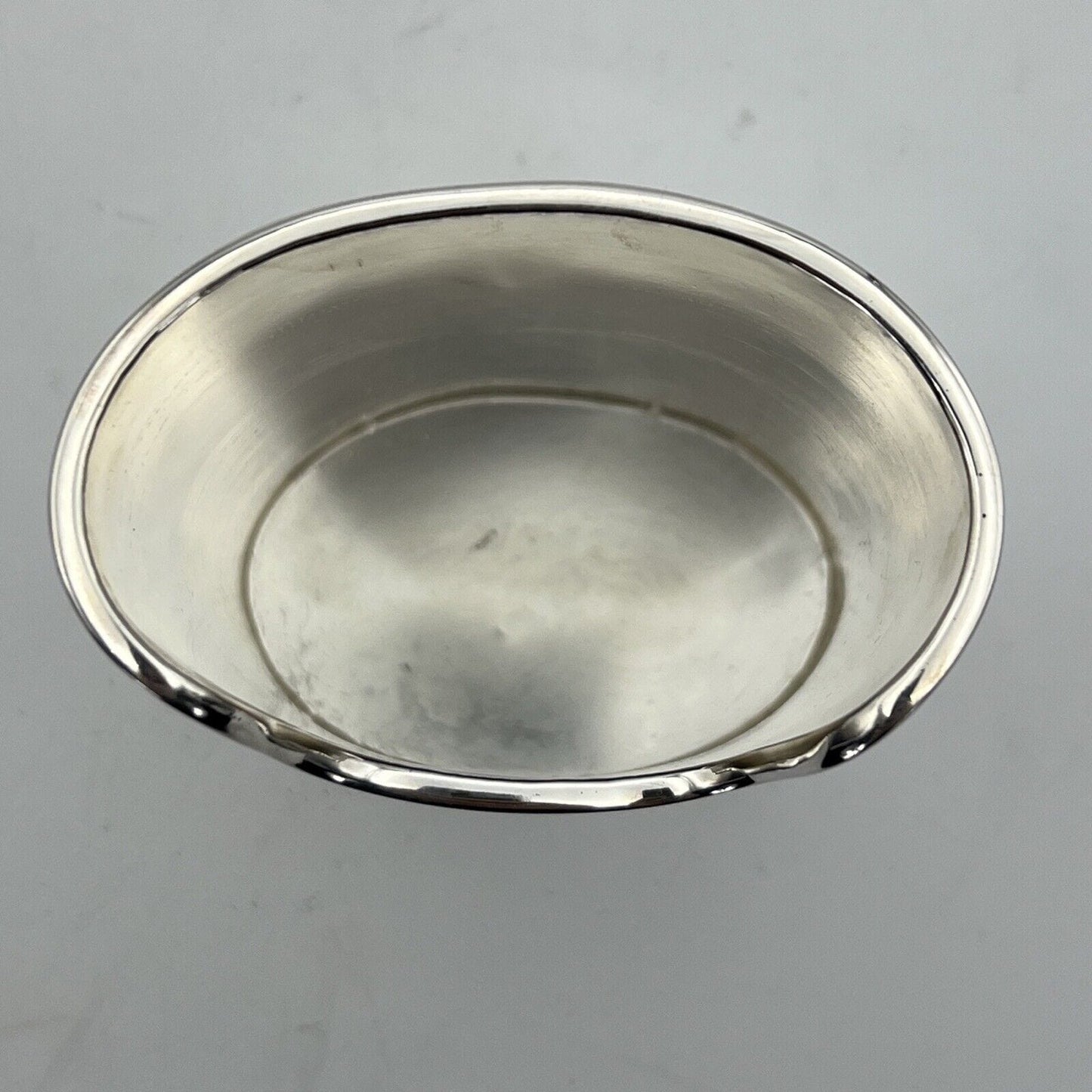 Portapenne da scrivania in stile antico in argento sheffield silver plated King Categoria Sheffield & Argento