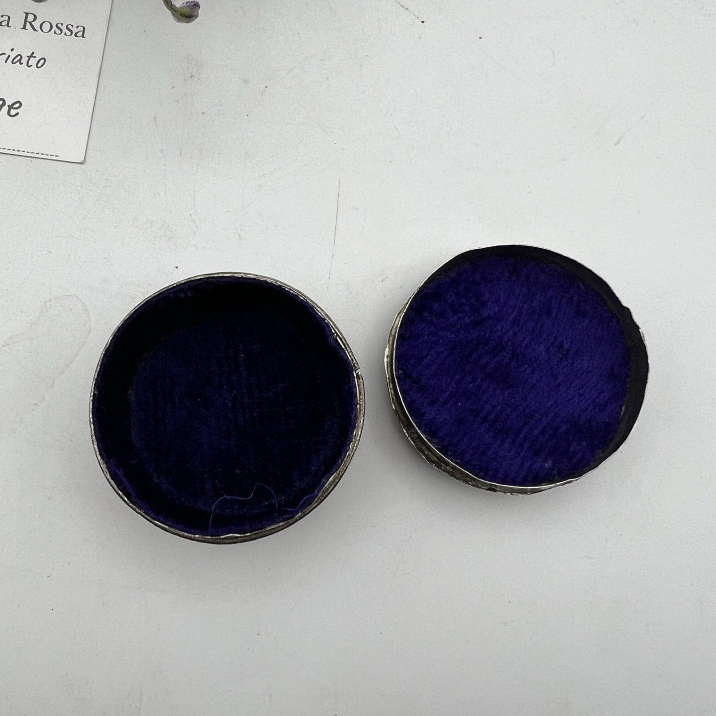Portapillole vintage in Argento Silver plated Scatolina con pietre Indiana Categoria Sheffield & Argento