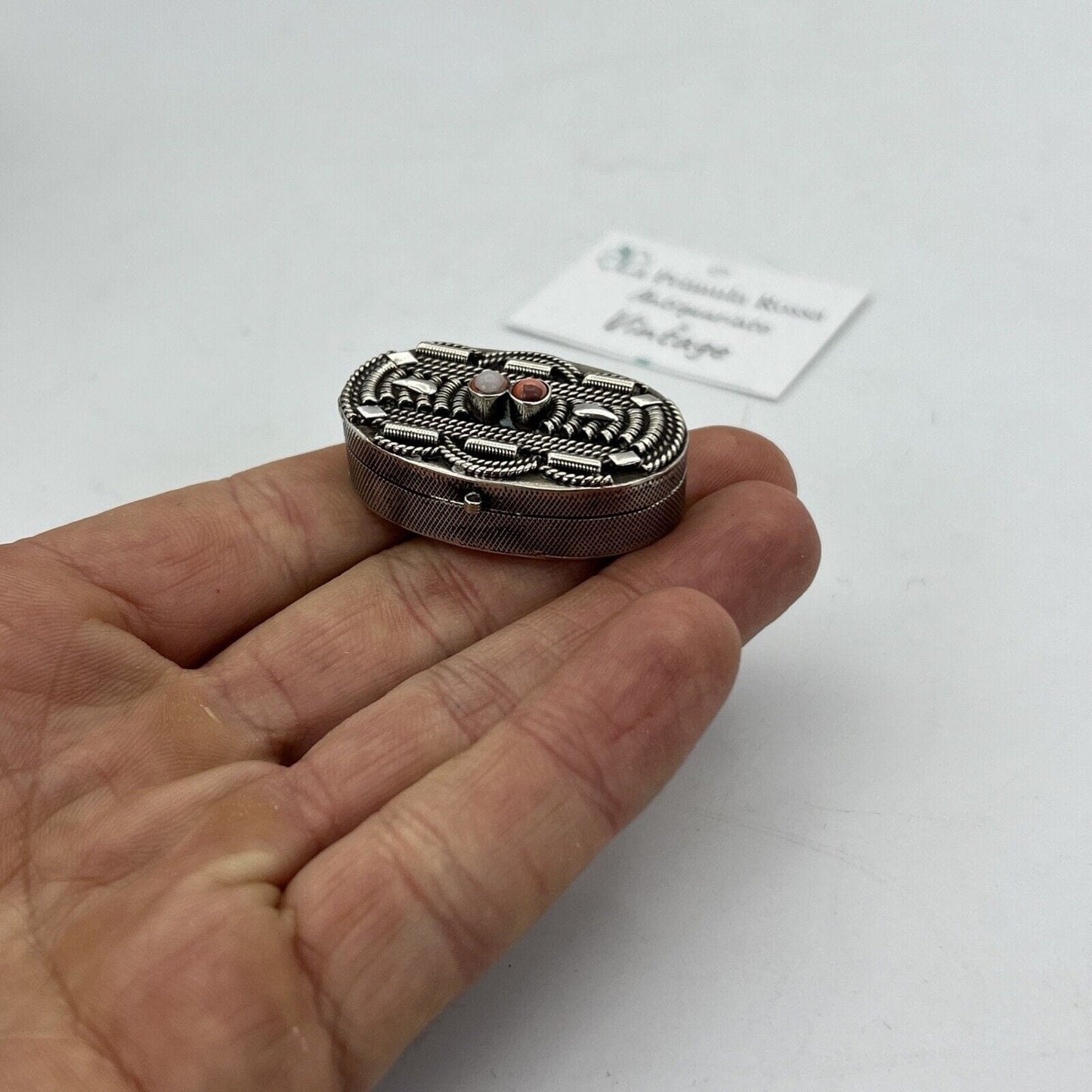 Portapillole vintage ovale in Argento 800 Scatolina con pietre Etnico Categoria Sheffield & Argento