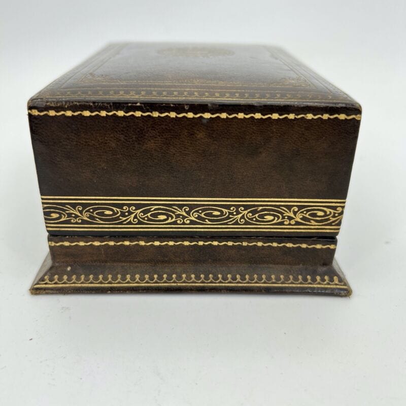 Portasigarette porta sigarette vintage in legno scatola pelle e oro stile antico Categoria Oggetti per fumatori
