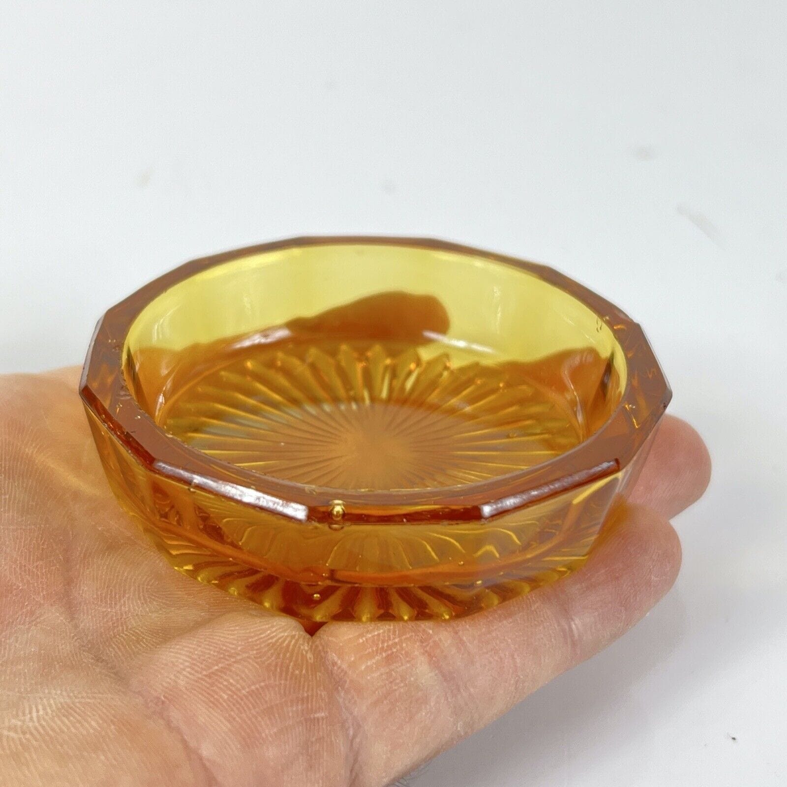Posacenere vintage in vetro color ambra stile deco anni 30 40  piattino Inglese Categoria  Vetri e Cristalli