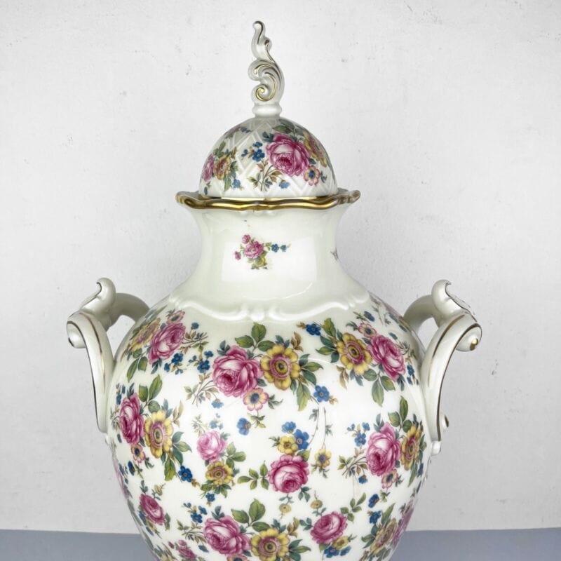 Potiche d'epoca in porcellana Bavaria Grande Vaso vintage decoro con rose e oro Categoria Vasi e Portafiori