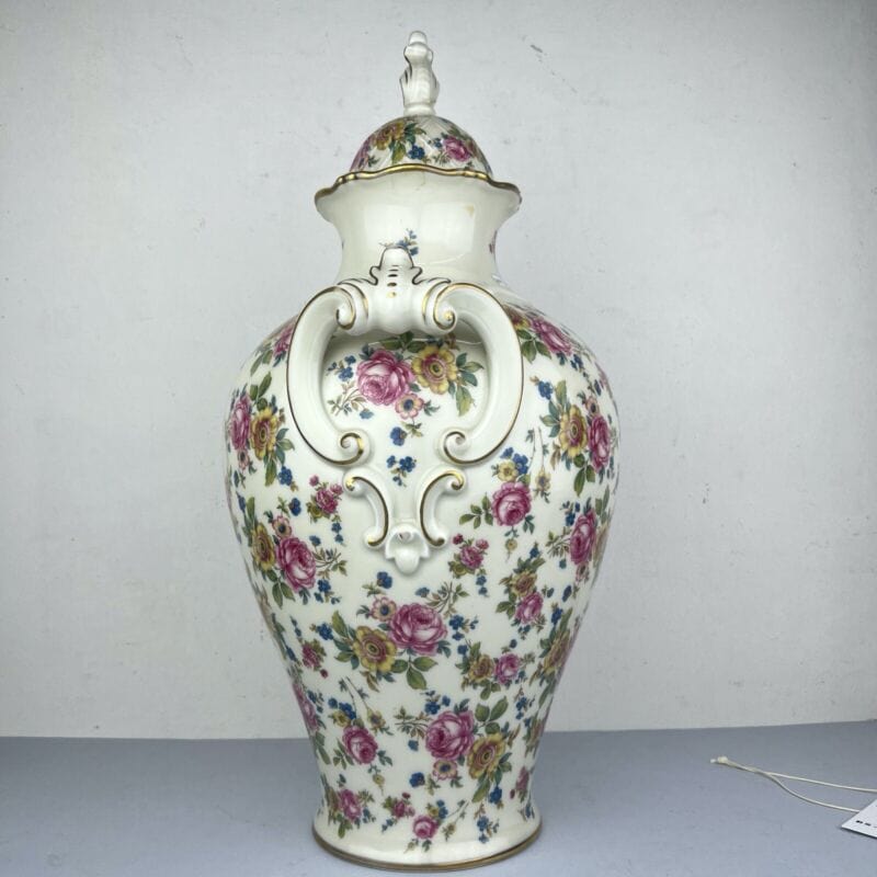 Potiche d'epoca in porcellana Bavaria Grande Vaso vintage decoro con rose e oro Categoria Vasi e Portafiori