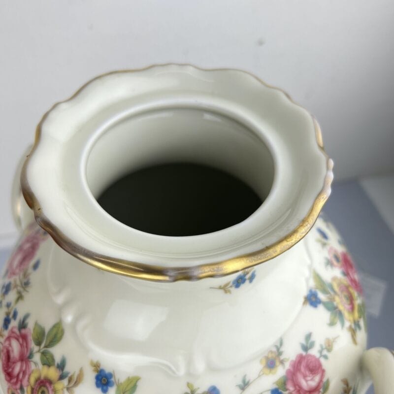Potiche d'epoca in porcellana Bavaria Grande Vaso vintage decoro con rose e oro Categoria Vasi e Portafiori