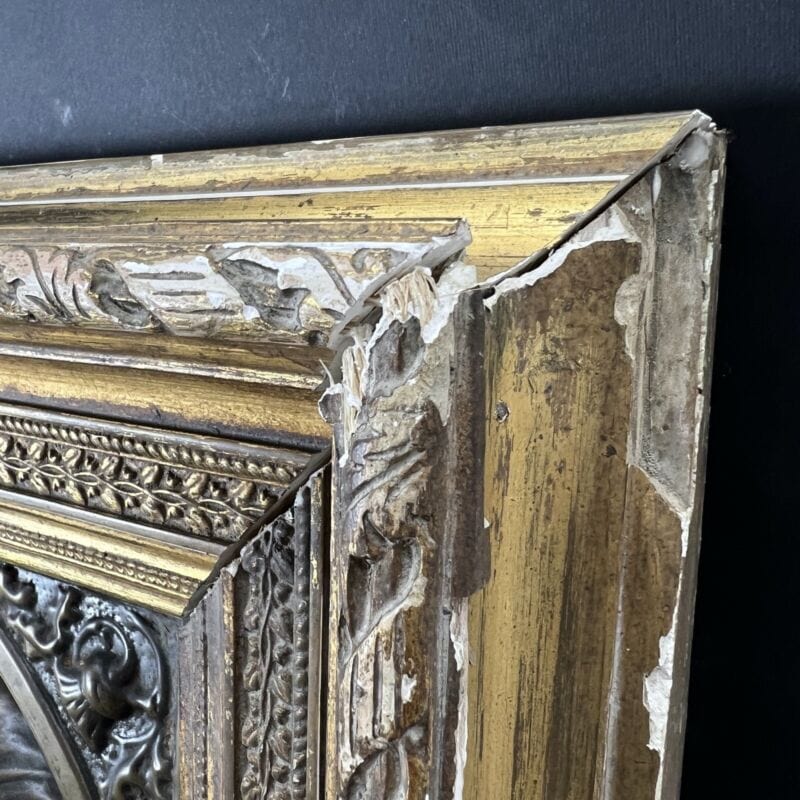 Quadro antico Madonna Addolorata bassorilievo in ottone bronzo con cornice 800 Categoria Quadri