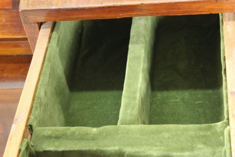 Ribalta Antica mobile italiano 800 como secretaire in legno di noce intarsiato Categoria Arredamento