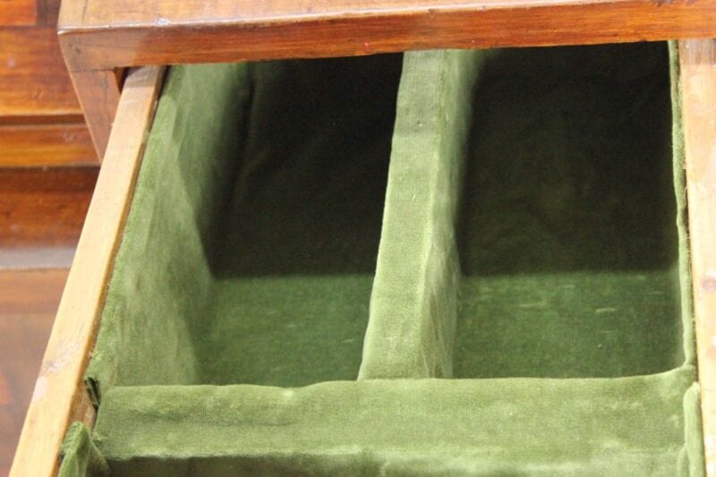 Ribalta Antica mobile italiano 800 como secretaire in legno di noce intarsiato Categoria Arredamento