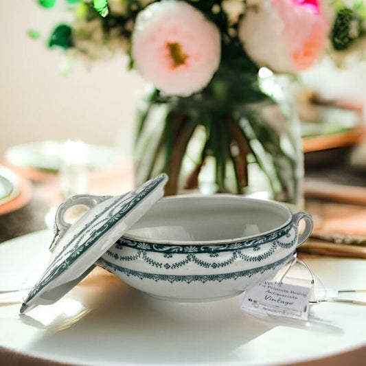 Salsiera antica inglese in ceramica con coperchio vecchia ciotola Wedgwood verde Categoria  Ceramiche e Porcellane