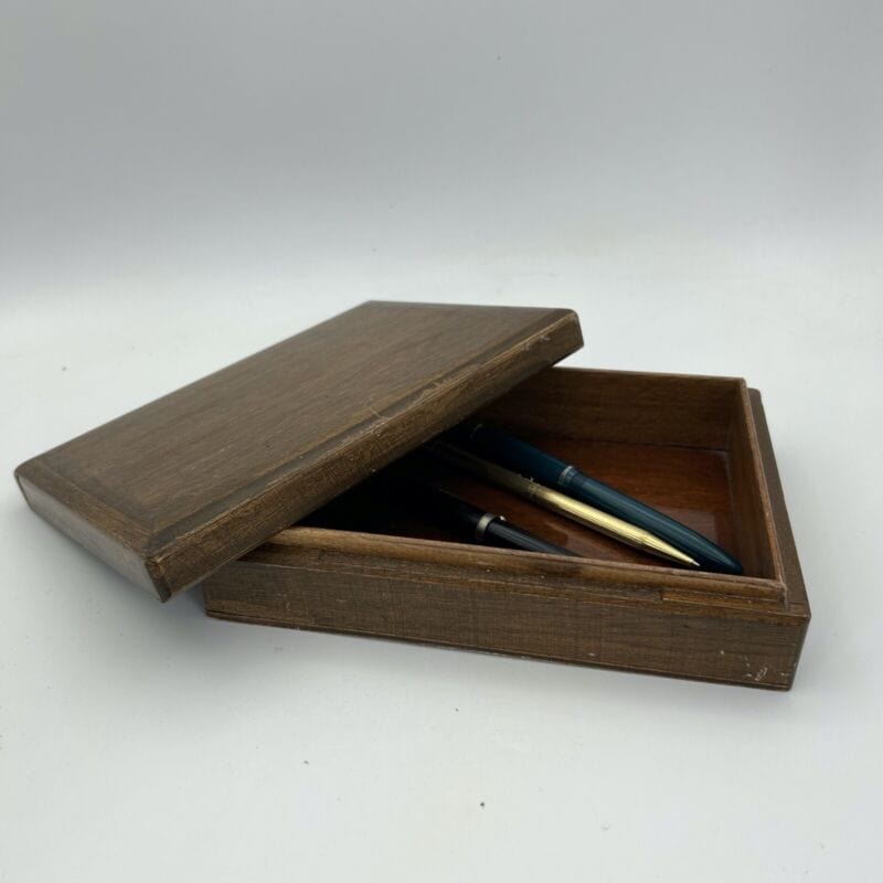 Scatola antica in legno da scrivania ufficio cofanetto portaoggetti epoca 900 Categoria  Scatole in legno