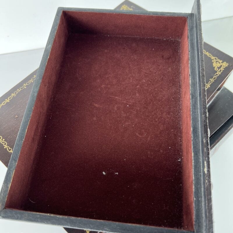Scatola in legno da scrivania cofanetto con cassetti a forma di libri antichi Categoria Complementi d'arredo