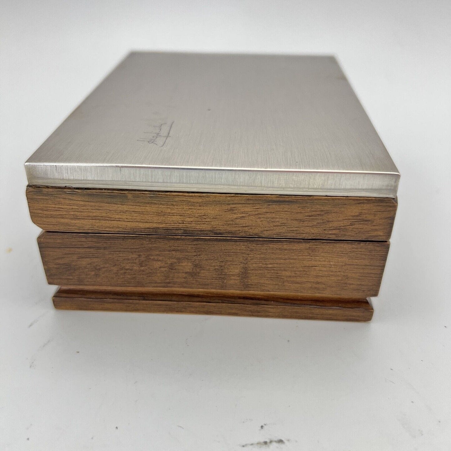 Scatola porta oggetti in legno e Argento 800 contenitore portasigarette anni 70 Categoria Sheffield & Argento