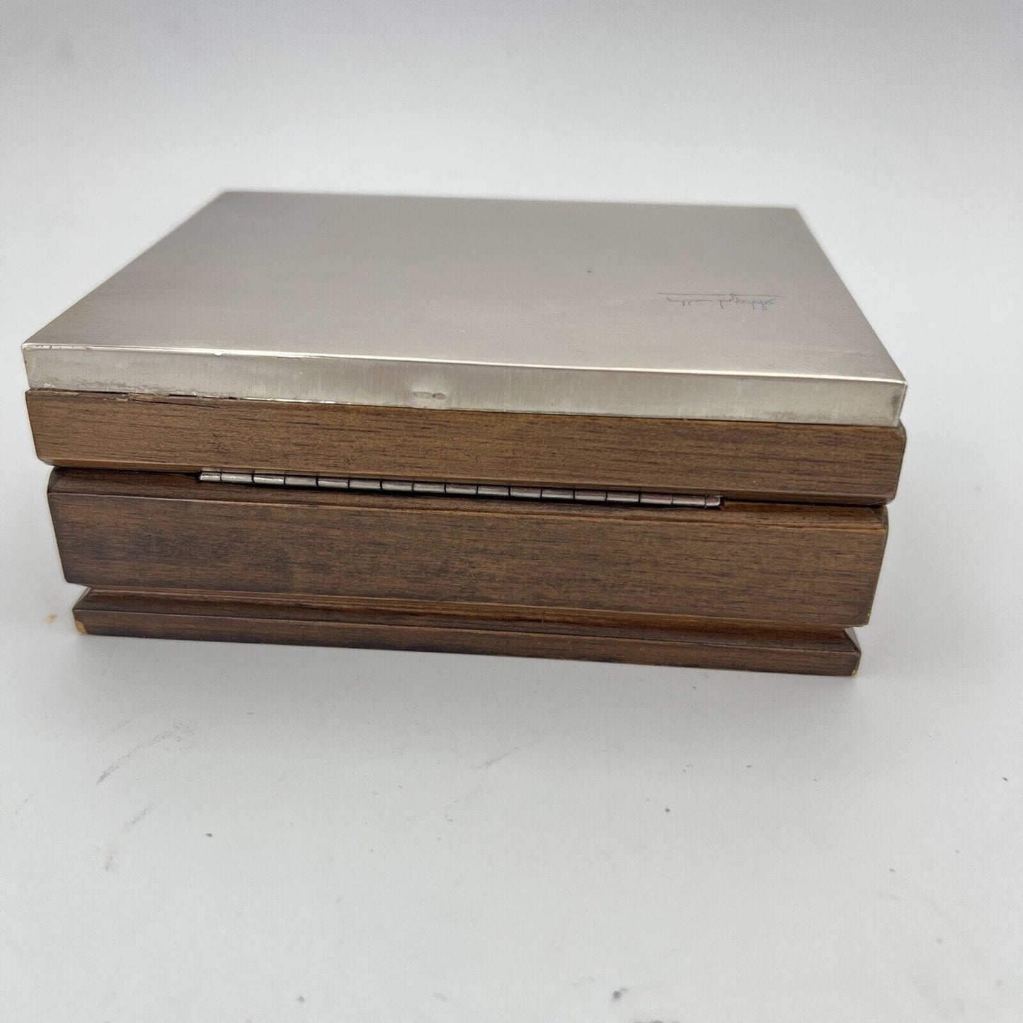 Scatola porta oggetti in legno e Argento 800 contenitore portasigarette anni 70 Categoria Sheffield & Argento