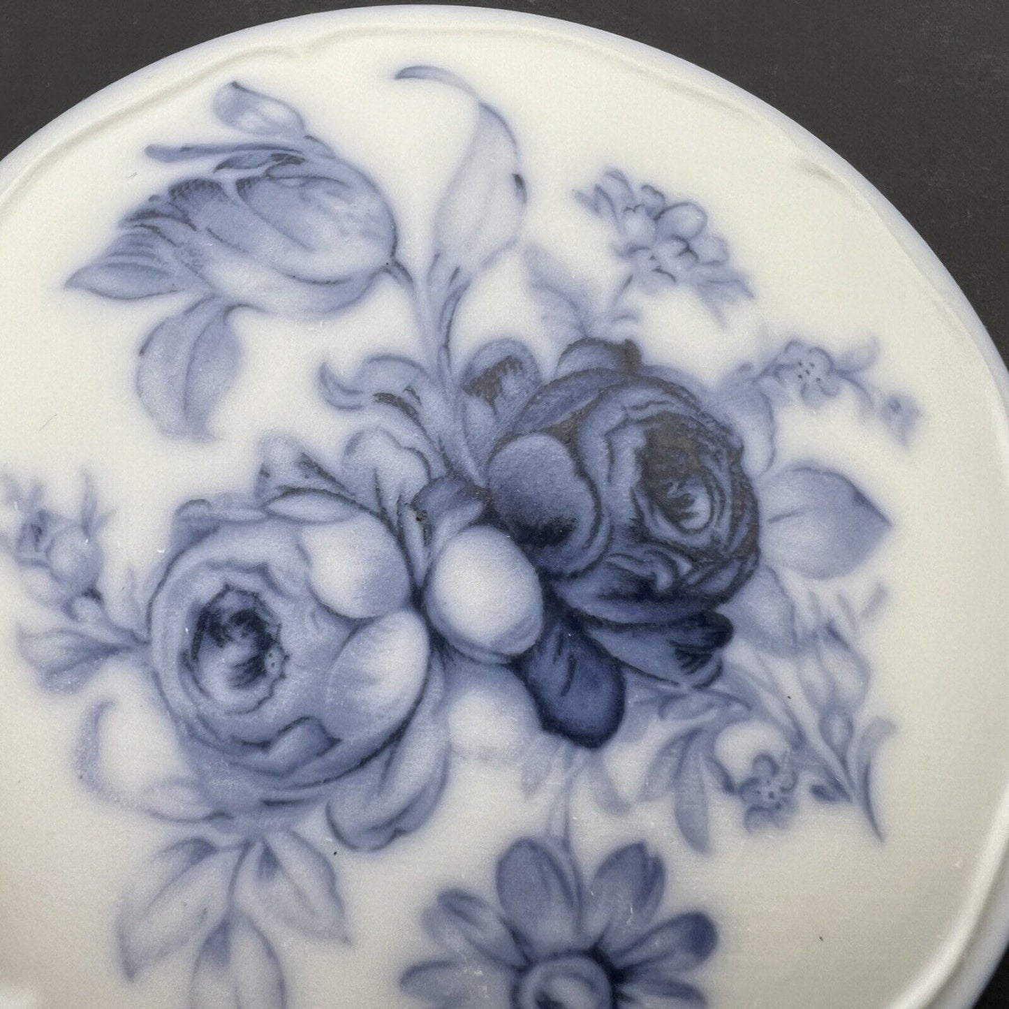 Scatola Portagioie antica in porcellana Limoges Biscuit dipinta a mano vintage Categoria  Altro