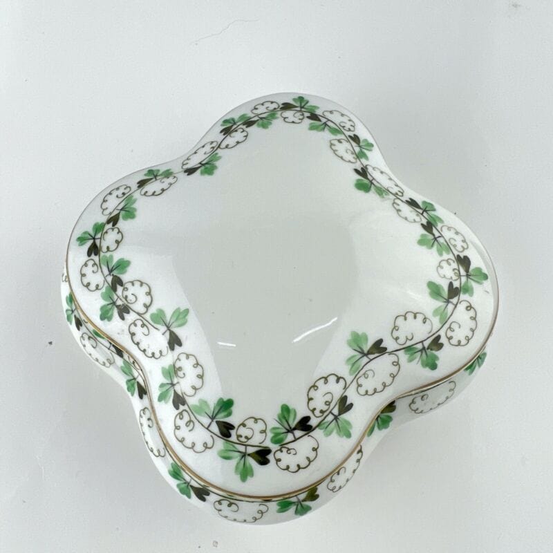Scatola Portagioie antica in porcellana Limoges Stile Herend Persil vintage Categoria Ceramiche e Porcellane