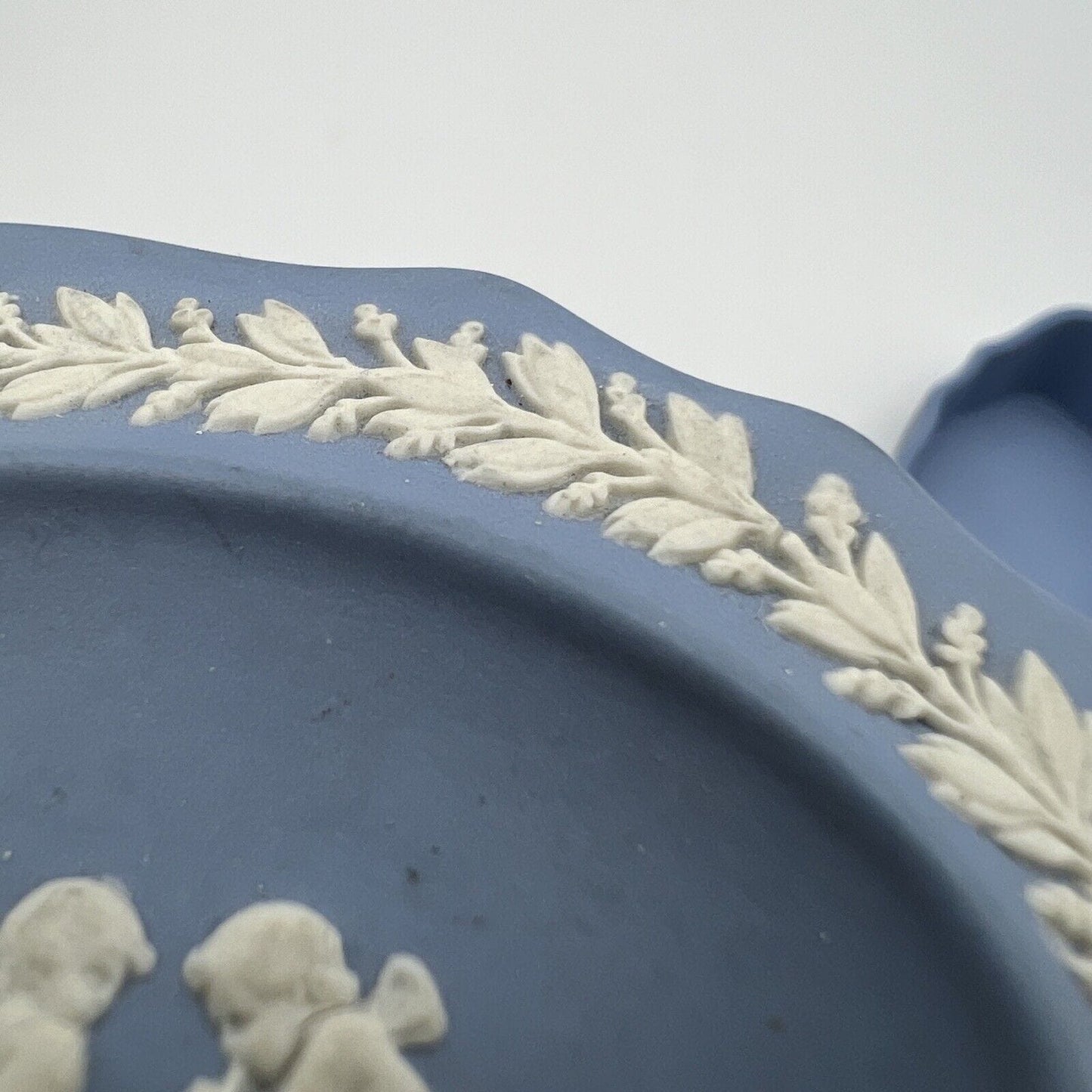 Scatola Portagioie in porcellana scatolina Wedgwood azzurra Vintage Putti Angeli Categoria  Scatoline portagioie