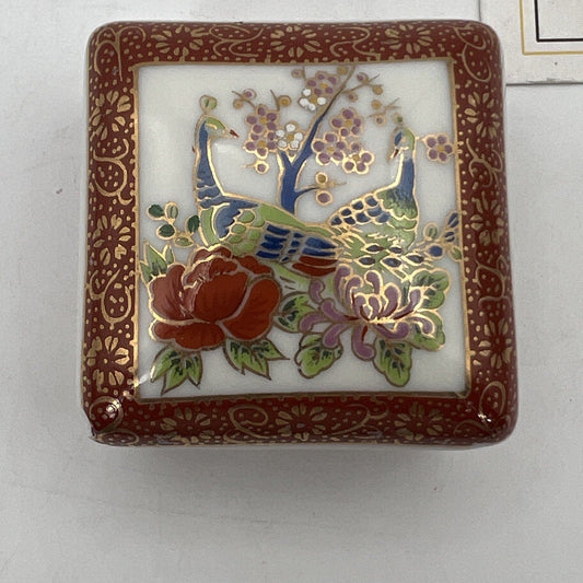 Scatolina vintage in porcellana portagioie  porta anelli Giapponese Satsuma Categoria  Scatoline portagioie