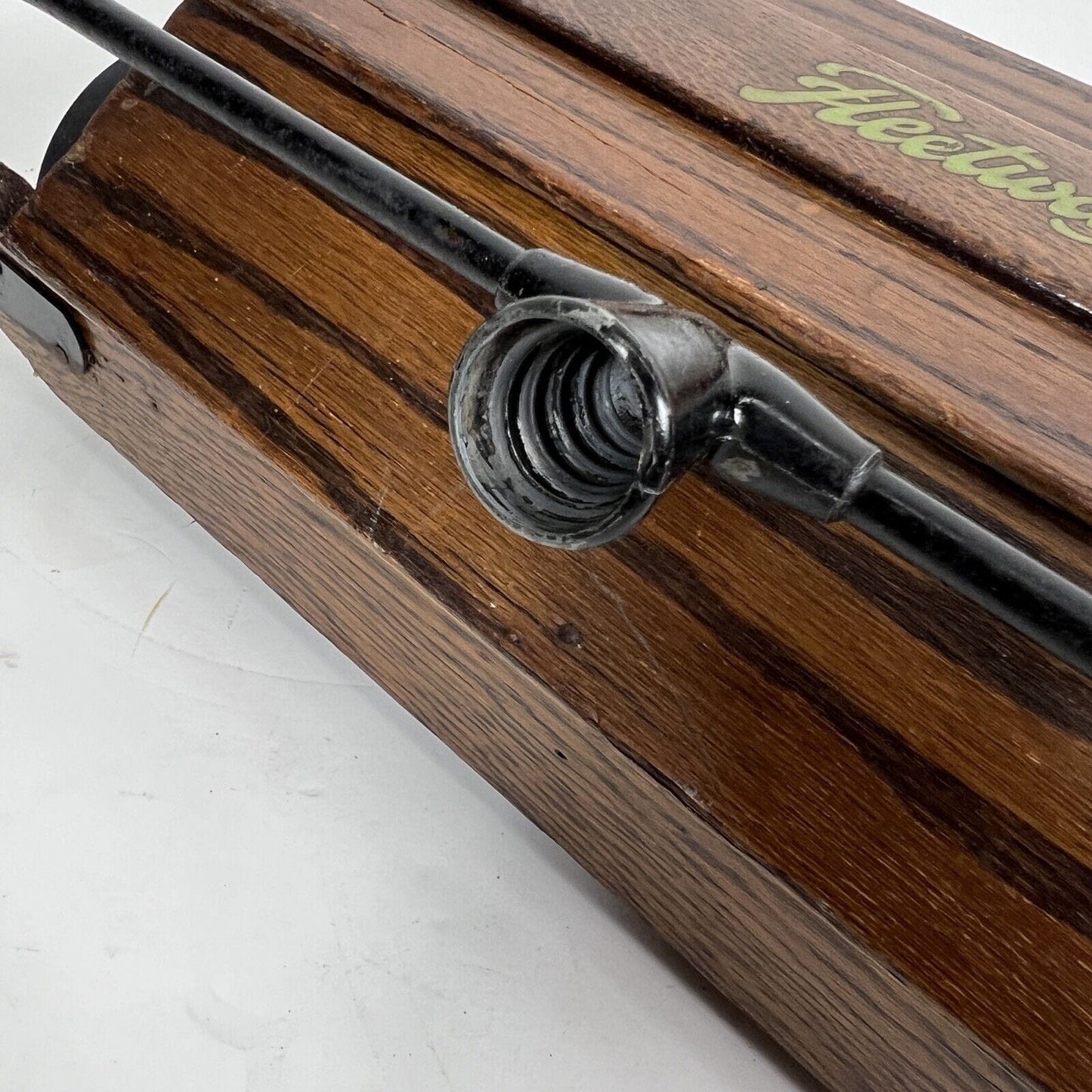 Scopa aspirapolvere battitappeto antico originale inglese epoca 800 900 in legno Categoria Vari
