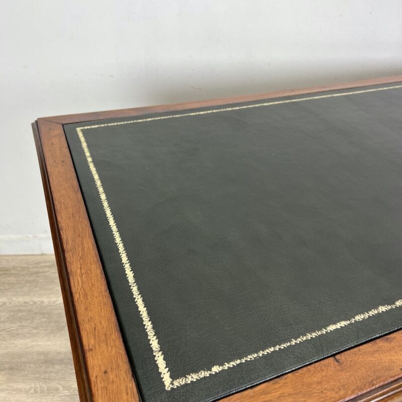 Scrivania scrittoio Tavolo in stile antico Luigi XVI legno con piano pelle Verde Categoria Scrittoi & Ribalte