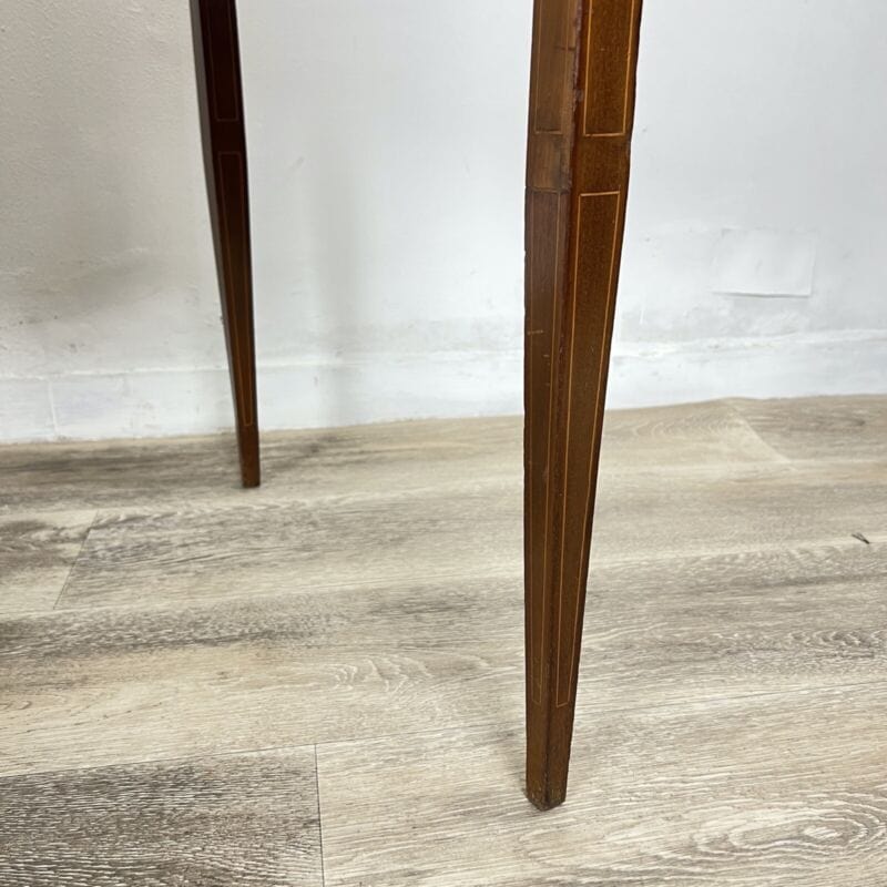 Scrivania scrittoio Tavolo in stile antico Luigi XVI legno con piano pelle Verde Categoria Scrittoi & Ribalte