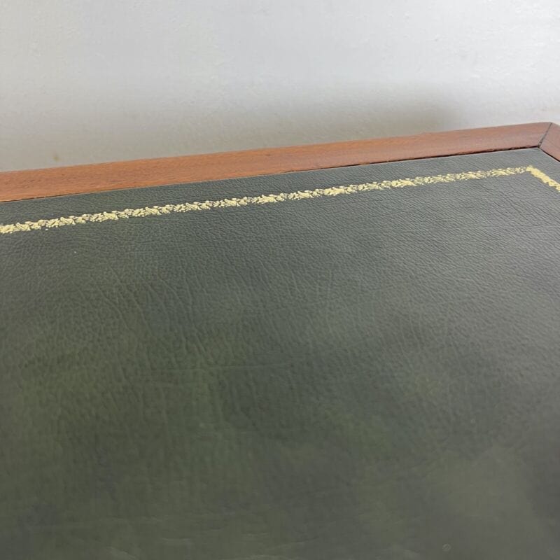 Scrivania scrittoio Tavolo in stile antico Luigi XVI legno con piano pelle Verde Categoria Scrittoi & Ribalte