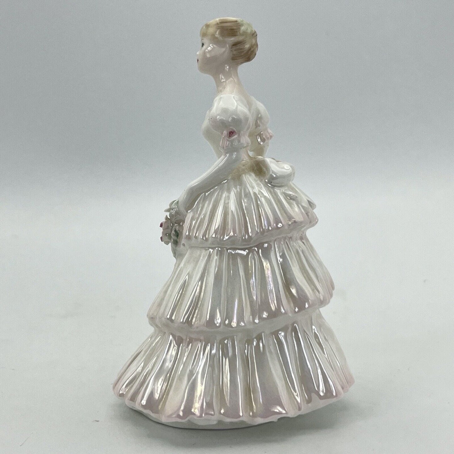 Scultura Statuina in Porcellana inglese Coalport Dama vintage da collezione 1992 Categoria Statuine
