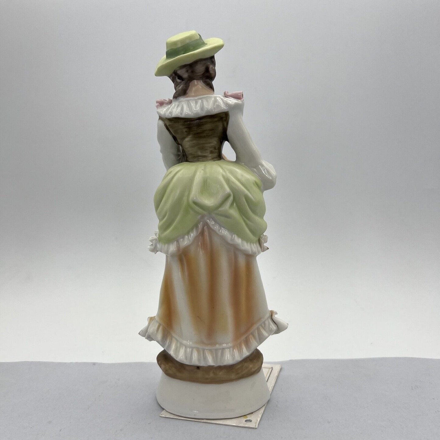 Scultura Statuina in Porcellana italiana vintage da collezione Dama stile 700 Categoria  Statuine