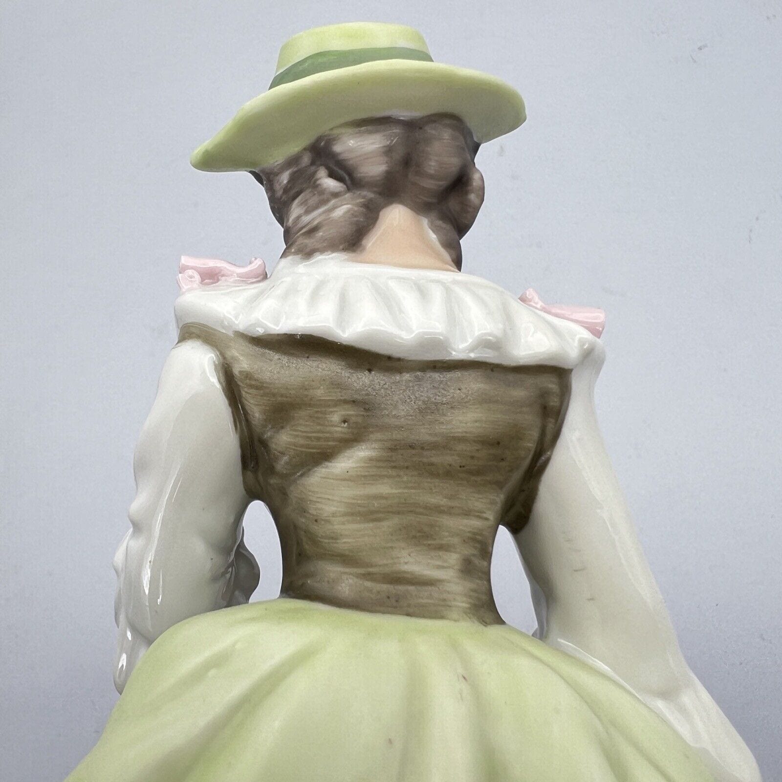 Scultura Statuina in Porcellana italiana vintage da collezione Dama stile 700 Categoria  Statuine