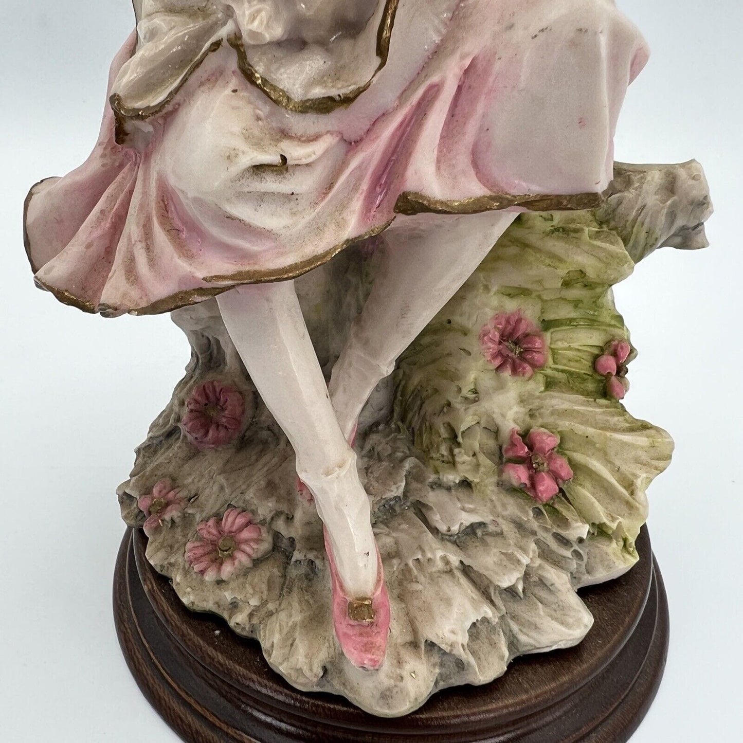 Scultura Statuina vintage di Ragazza Fanciulla con Agnello base in legno anni 70 Categoria Statuine