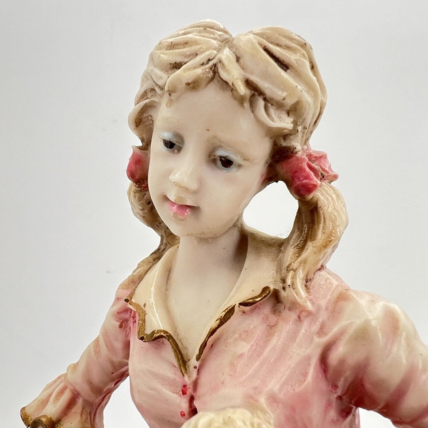 Scultura Statuina vintage di Ragazza Fanciulla con Agnello base in legno anni 70 Categoria Statuine