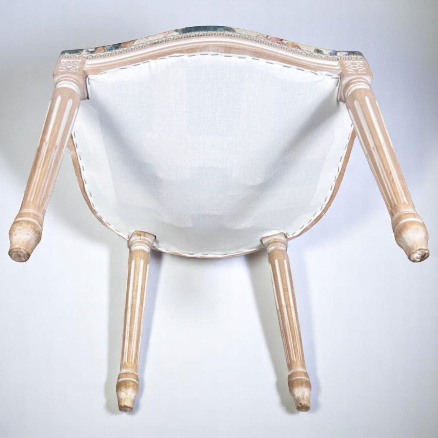 Sedia imbottita shabby vintage poltrona poltroncina in stile antico Luigi XVI . Categoria Sedie