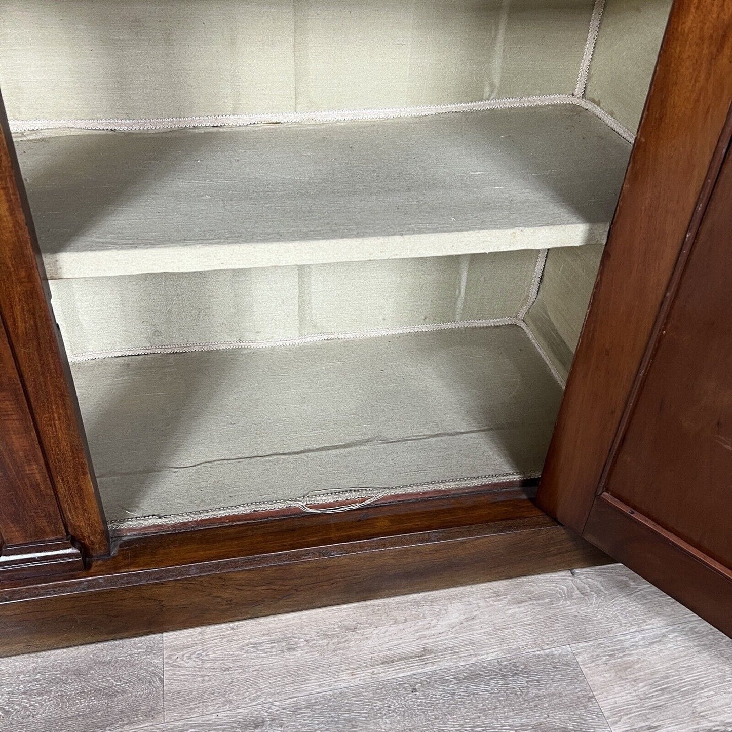 Servante Credenza antica inglese epoca 800 Mobile Madia salone mogano Salotto Categoria  Servante - Servantini