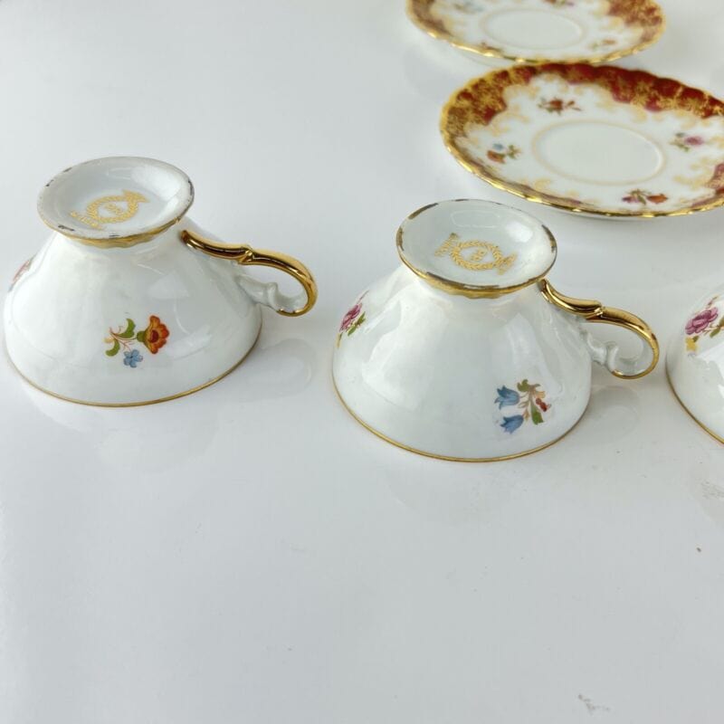 Servizio da caffe antico in porcellana Bavaria tazze tazzine a fiori e oro per 6 Categoria Servizio tazze - Tazze