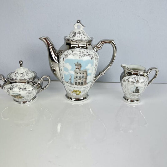 Servizio da caffe antico in porcellana decoro argento Bavaria San Marino tazzine Categoria Servizio tazze - Tazze