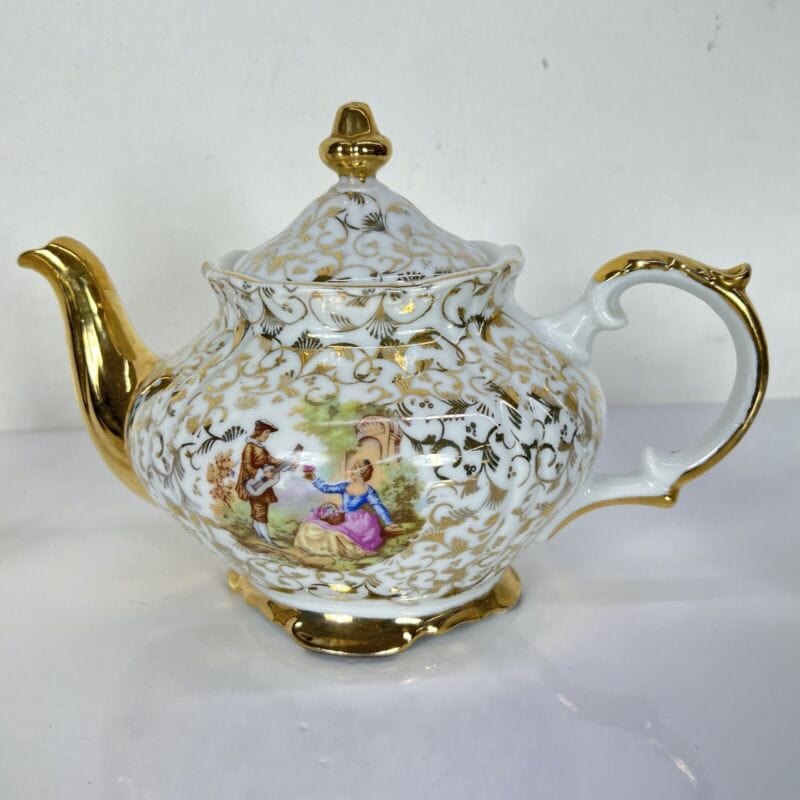 Servizio da tè the antico in porcellana Bavaria anni 40 tazze tazzine oro 19pz Categoria Servizio tazze - Tazze