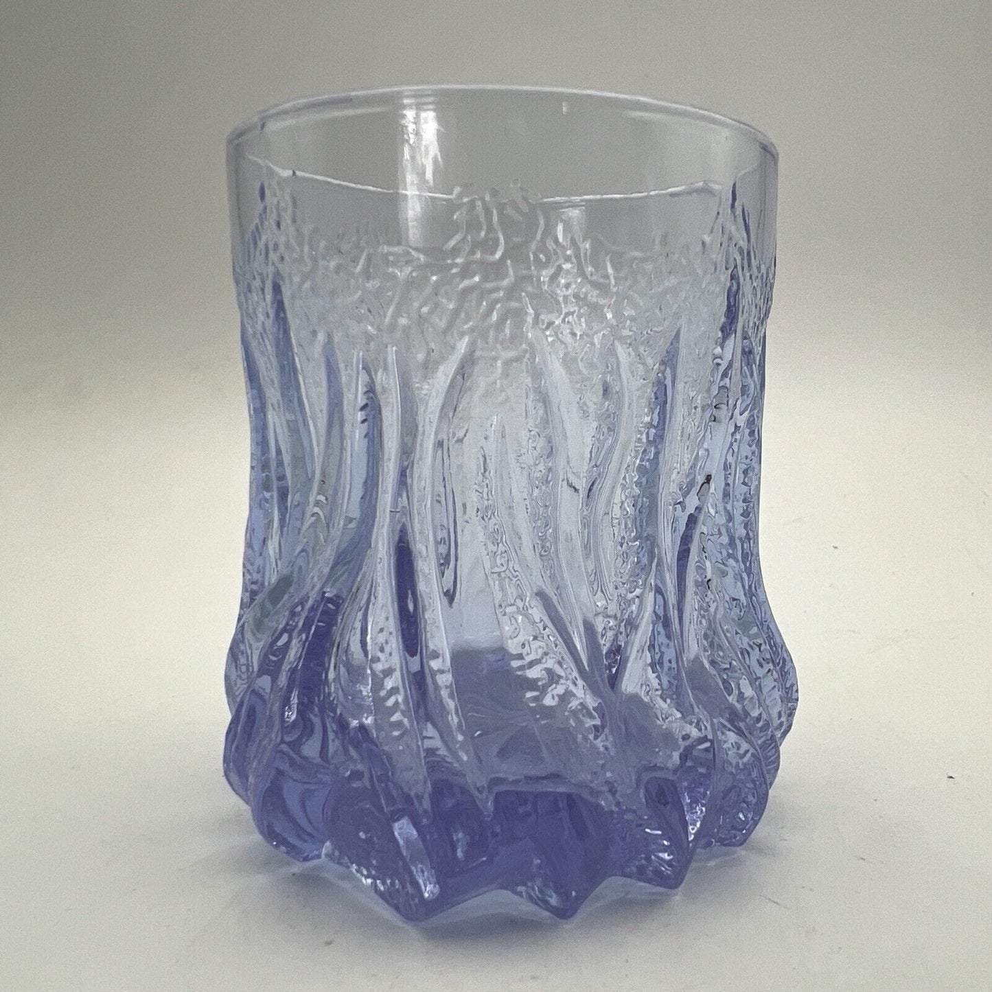 Set Bicchieri anni 70 in vetro alessandrite al neodimio da bibita Acqua Cocktail Categoria Vetri e Cristalli