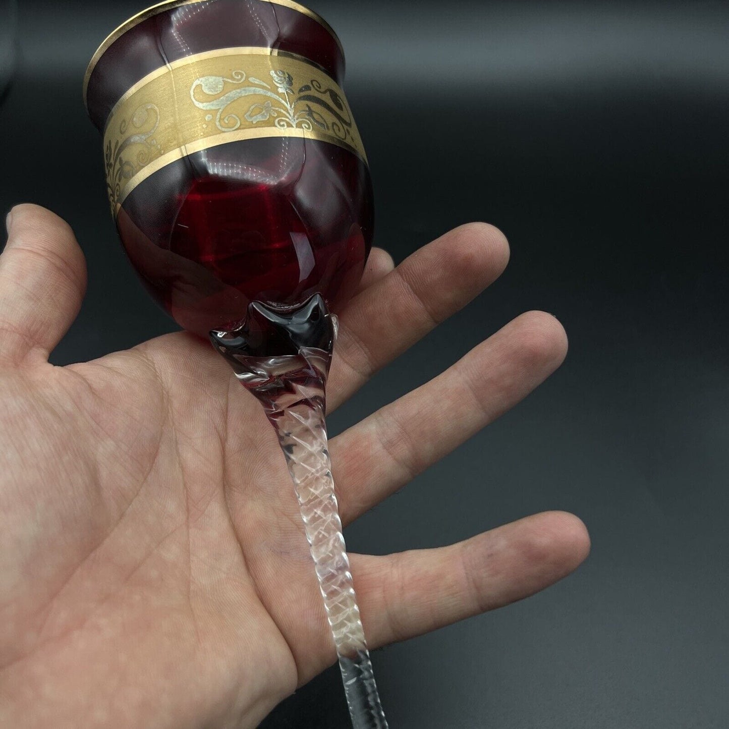 Set Bicchieri vintage in vetro da Vino per aperitivo a calice Anni 70 Rosso Oro Categoria Vetri e Cristalli