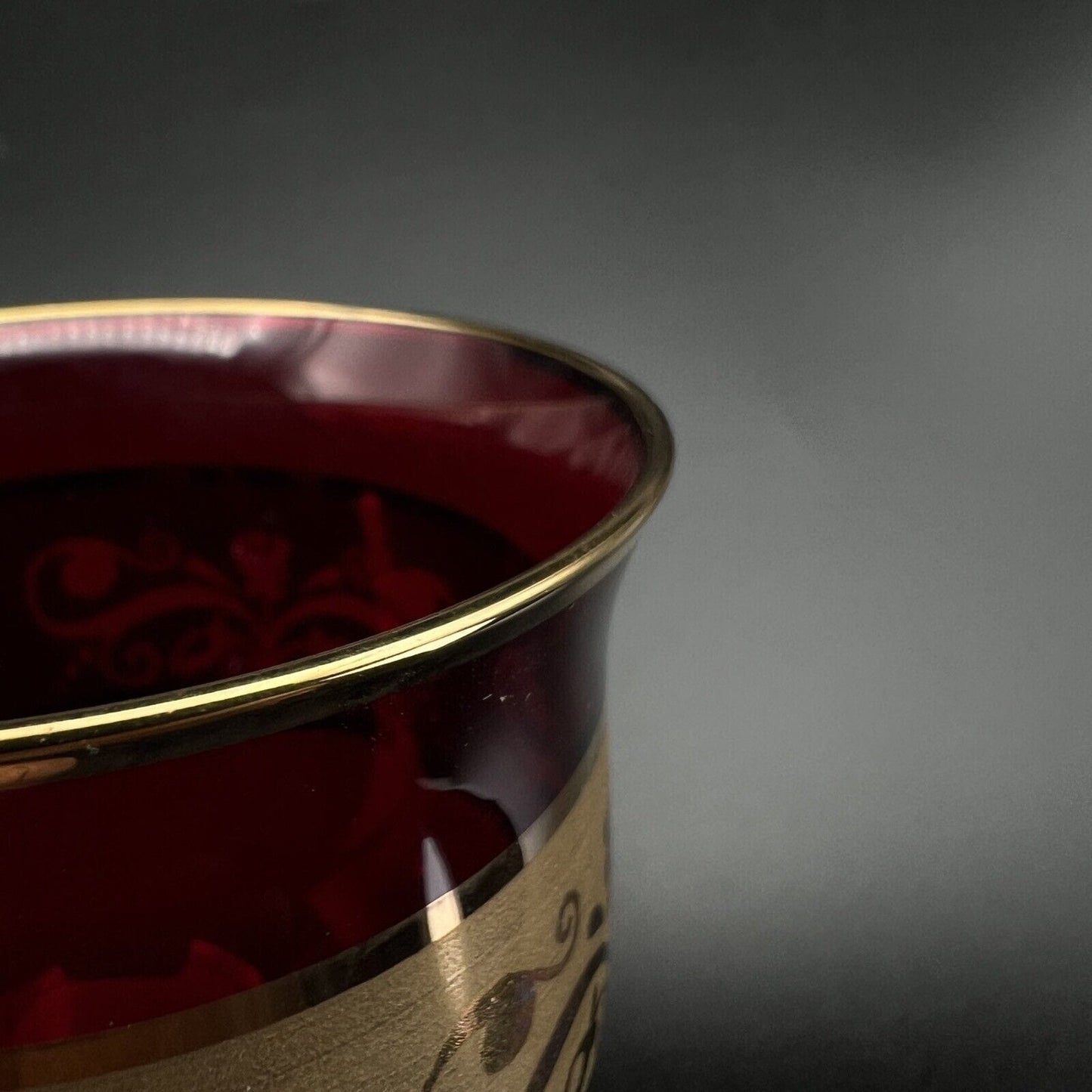 Set Bicchieri vintage in vetro da Vino per aperitivo a calice Anni 70 Rosso Oro Categoria Vetri e Cristalli