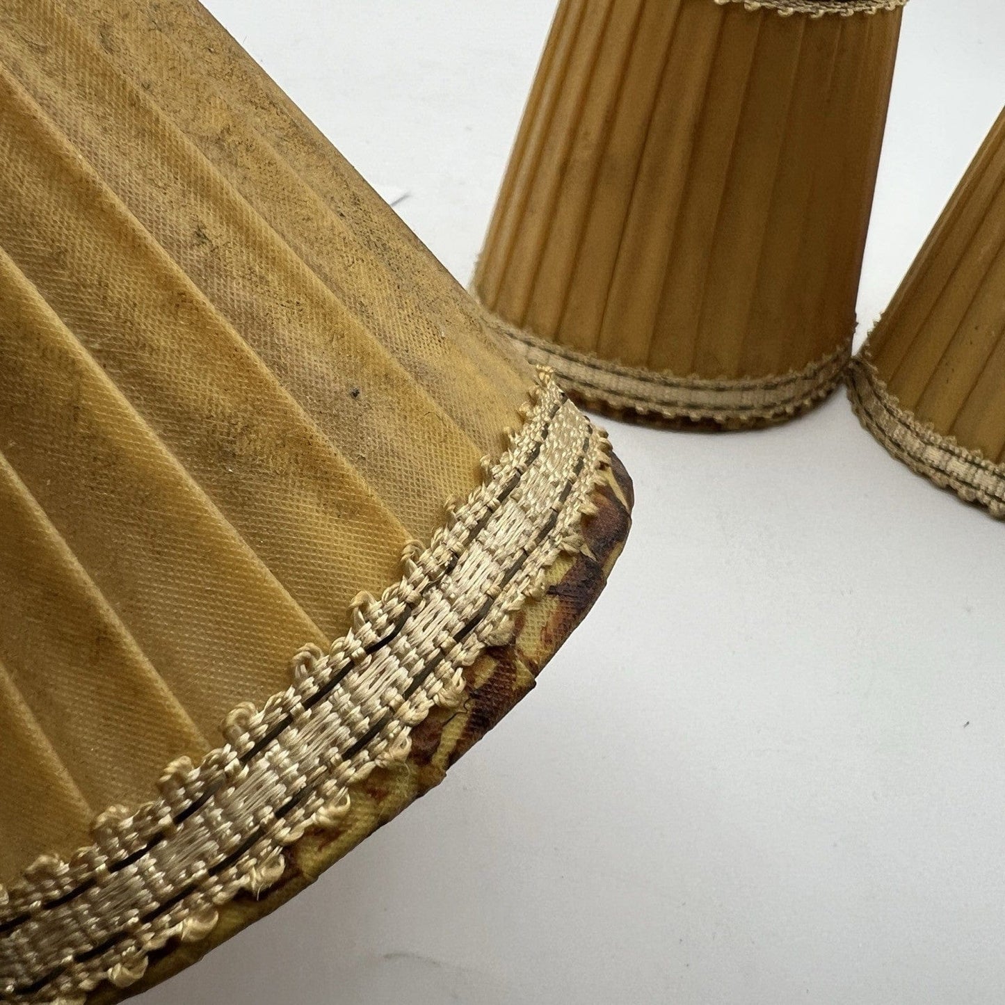 Set di Paralumi in tessuto ocra vintage paralume a clip antico per applique lume Categoria Lampade Appliques