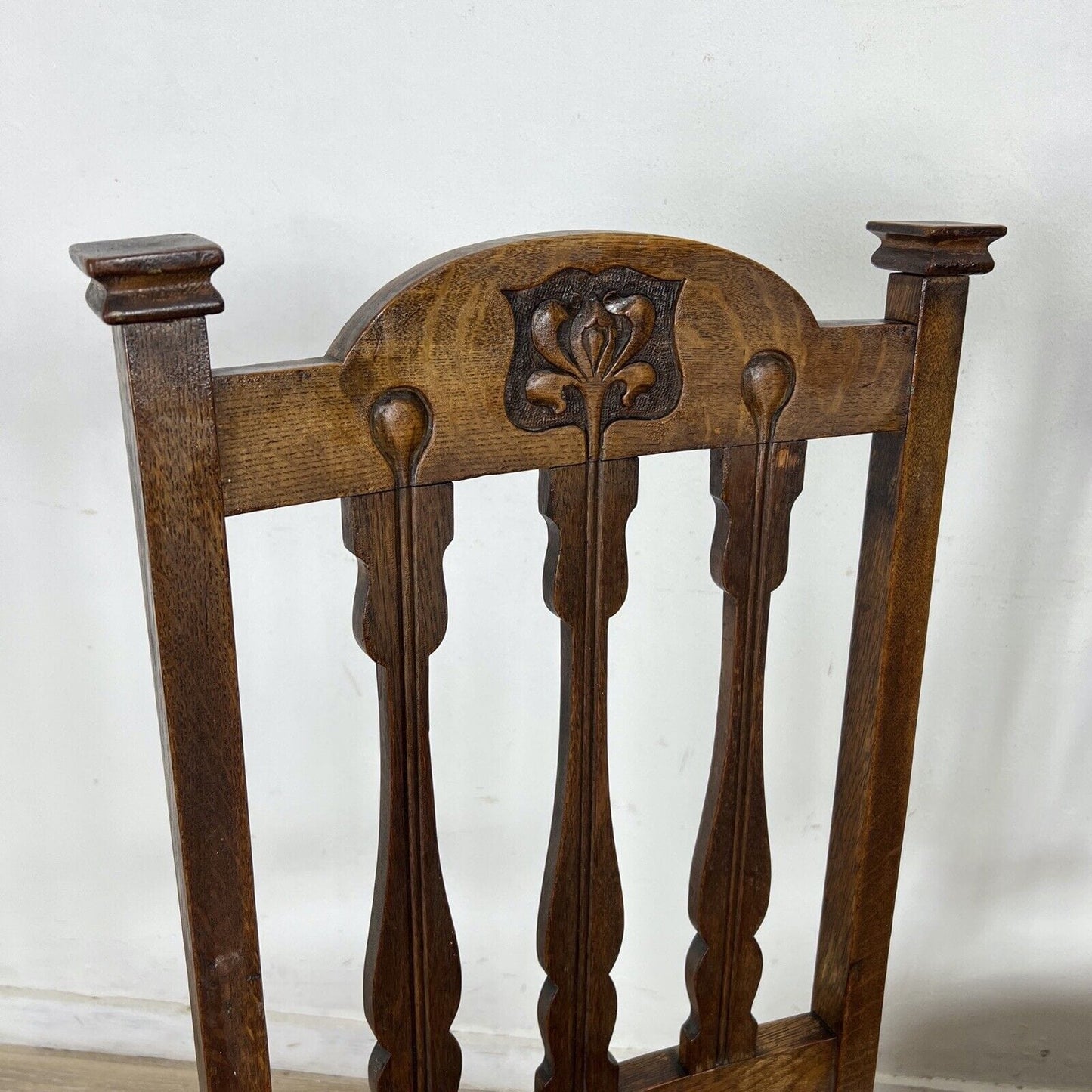 Set di quattro sedie d'epoca in legno antiche stile art nouveau Inglesi anni 30 Categoria Sedie