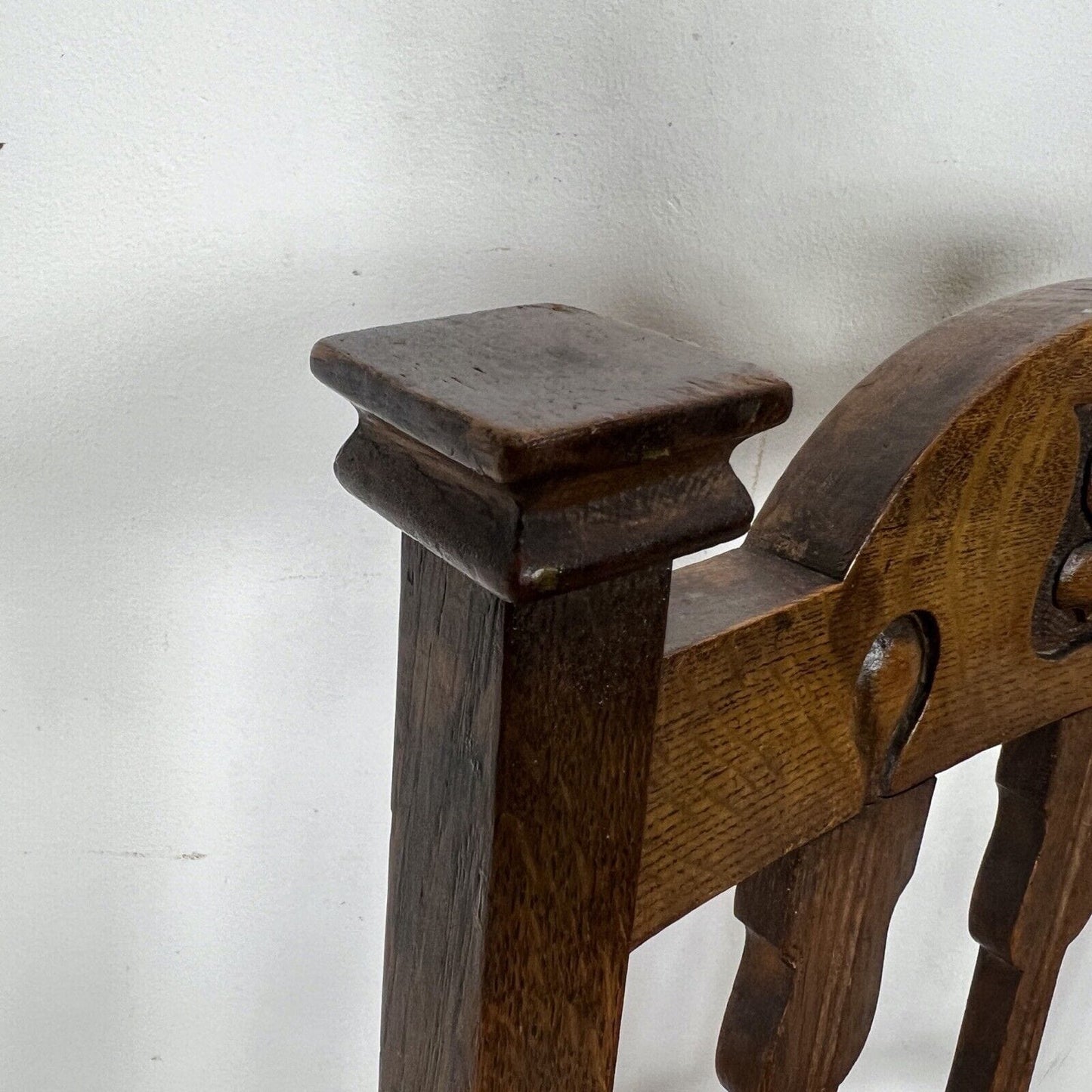 Set di quattro sedie d'epoca in legno antiche stile art nouveau Inglesi anni 30 Categoria Sedie