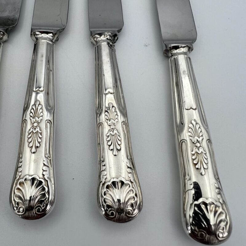 Set di sei coltelli antichi in argento sheffield silver plate per dolce anni 70 Categoria Sheffield & Argento