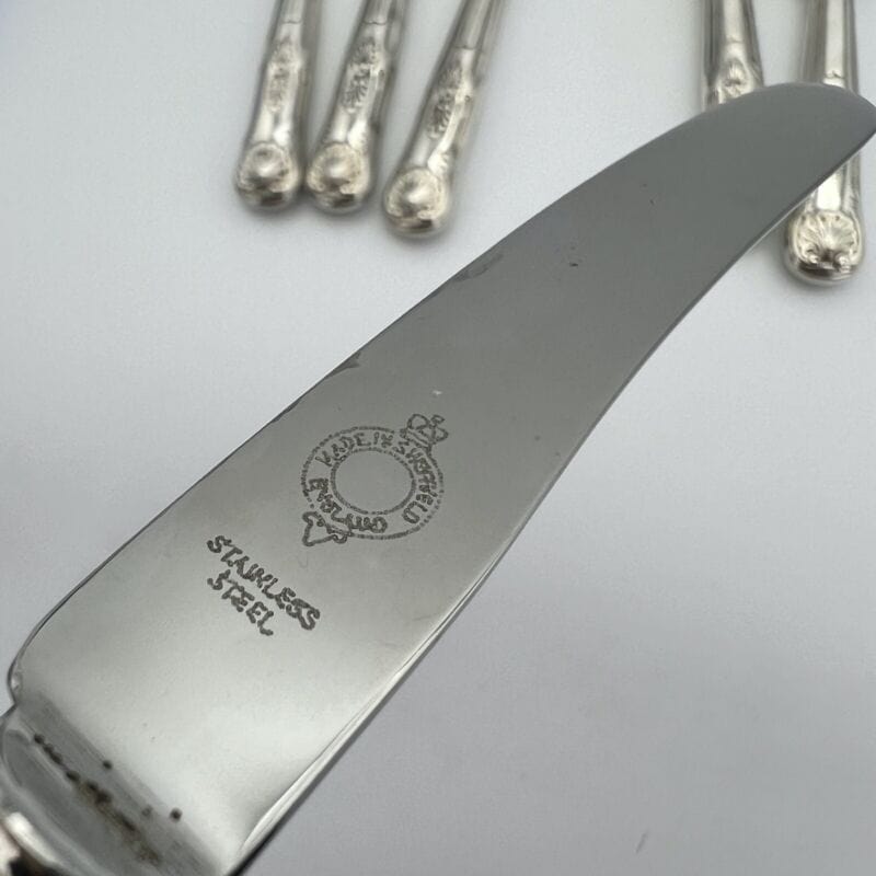Set di sei coltelli antichi in argento sheffield silver plate per dolce anni 70 Categoria Sheffield & Argento
