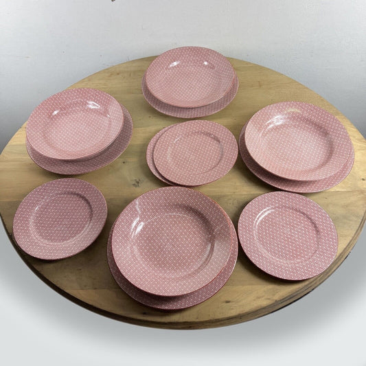 Set Servizio di piatti in porcellana Vintage Sayagata bianco Rosso Labirinto Categoria  Piatti e Piattini