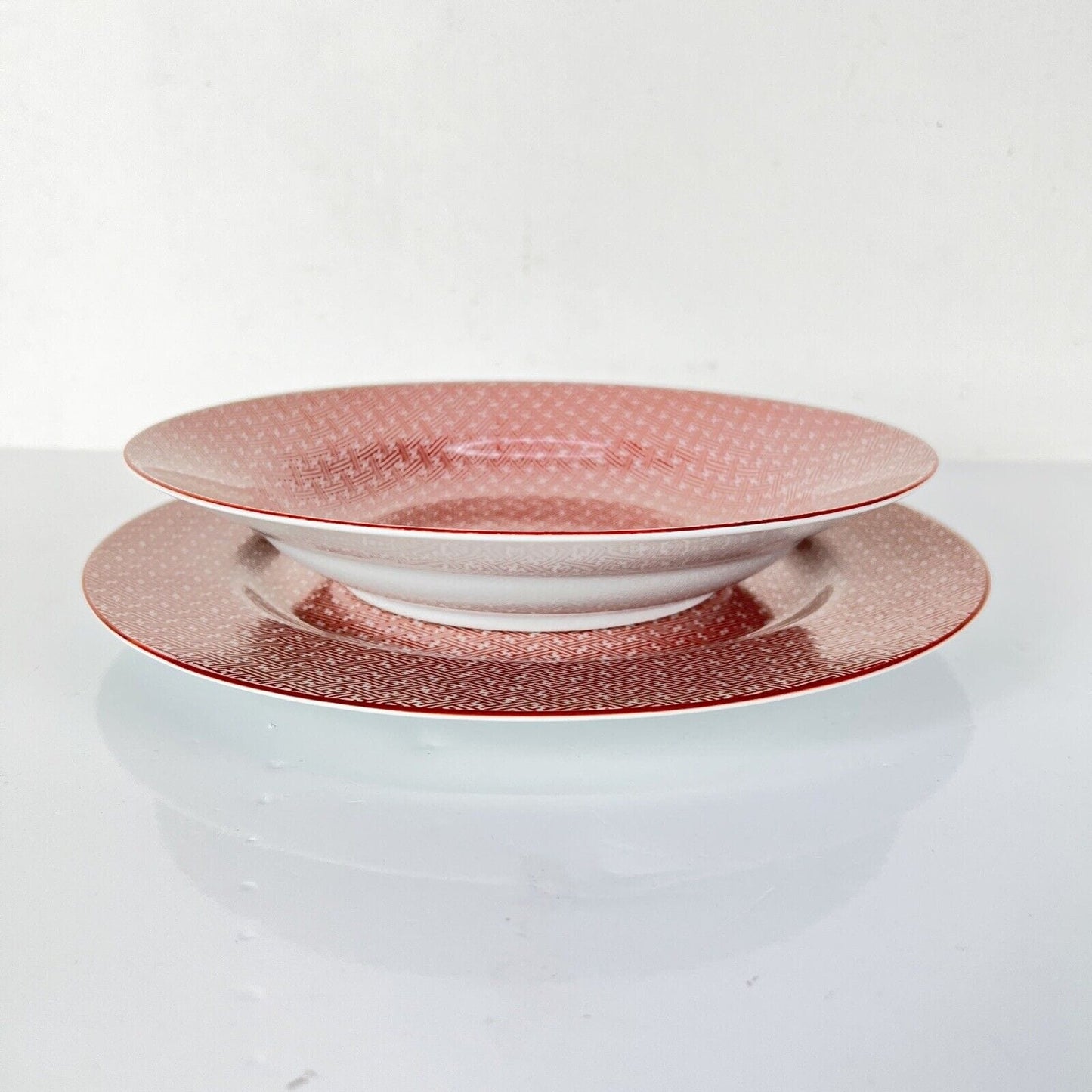 Set Servizio di piatti in porcellana Vintage Sayagata bianco Rosso Labirinto Categoria  Piatti e Piattini