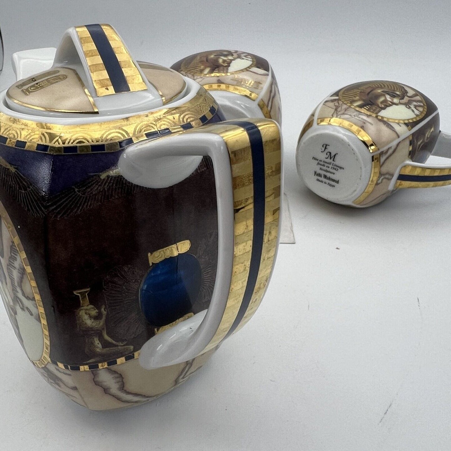 Set Zuccheriera Lattiera Caffettiera in porcellana Limoges Egitto Faraone Categoria Servizio tazze - Tazze