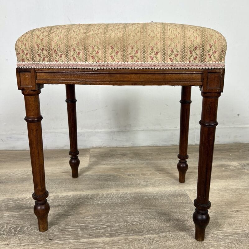 Sgabello antico panca panchetta piedi in legno pouf pouff vintage imbottito 800 Categoria Arredamento