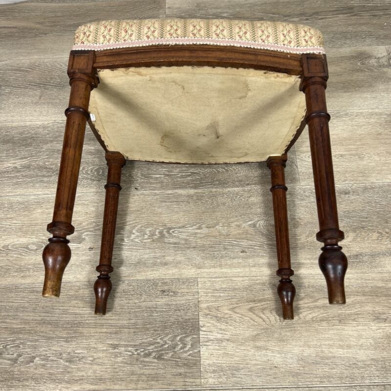 Sgabello antico panca panchetta piedi in legno pouf pouff vintage imbottito 800 Categoria  Arredamento