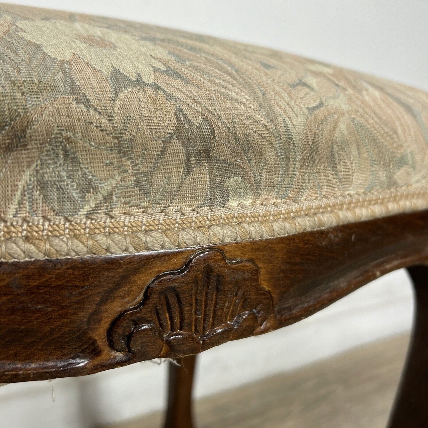 Sgabello antico panca panchetta poggiapiedi in legno pouf pouff imbottito 900 Categoria  Sgabelli - Pouf - Poggiapiedi