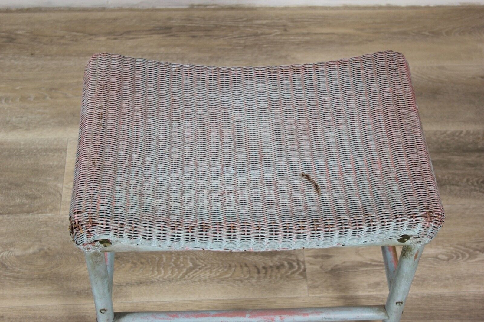 Sgabello panchetta shabby chic  vintage panca in legno bambu seduta in vimini Categoria  Sgabelli - Pouf - Poggiapiedi